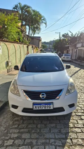 Nissan Versa S 1.6 16V Flex Fuel 4P Mec. 2013