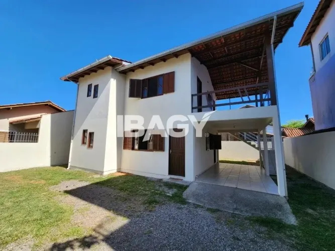Excelente Casa 4 dormitório(s) em Ingleses do Rio Vermelho - Florianópolis