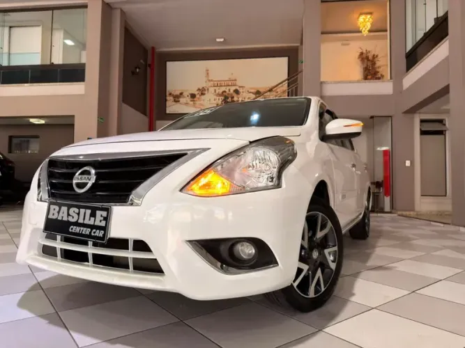 Nissan Versa Unique 1.6 16V Flex 4P Mec. 2016