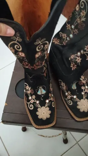 Bota country