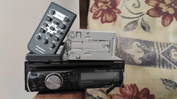 Rádio Pioneer DEH-2280UB
