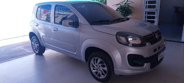 Fiat Uno Attractive 1.0 EVO Fire Flex 8V 5P 2021