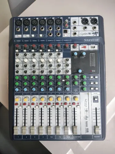 Mesa de som SOUNDCRAFT SIGNATURE 10
