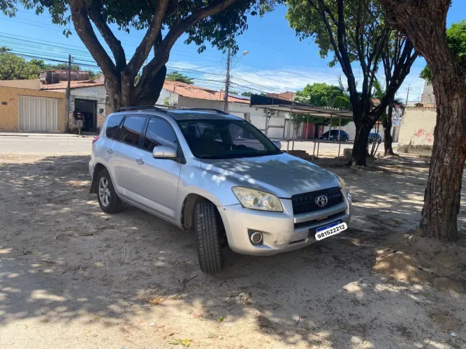 Toyota RAV4 2.4 4X4 16V 170cv Aut. 2010