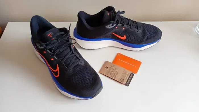 Tênis Nike Quest 6 preto e azul 44 (calça 43)