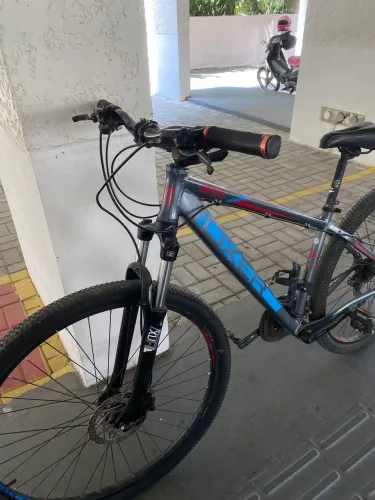Bicicleta aro 29 (27 marchas ) 