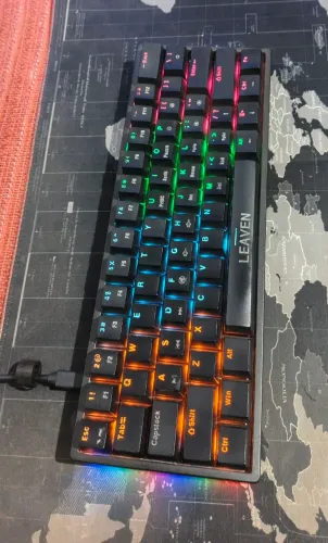 Teclado mecânico 60%