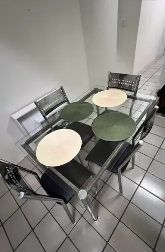 Mesa inox para vender com pequenos desgates de maresia