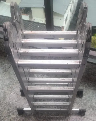 Escada articulada 12 degraus 
