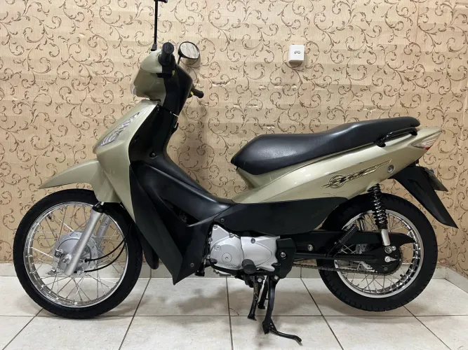 Vende-se Biz 125 ES 