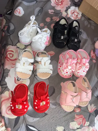 sapatinhos de bebês 