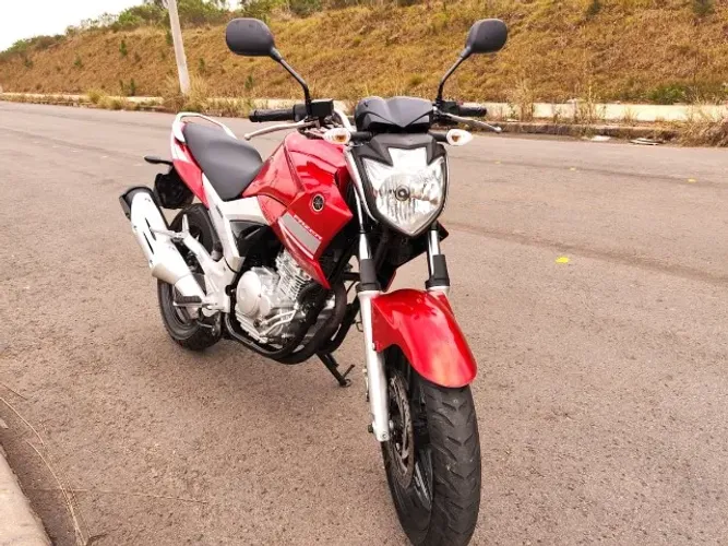 Yamaha Fazer 250 | Excelente Estado | Muito Conservada | Pronta para Rodar