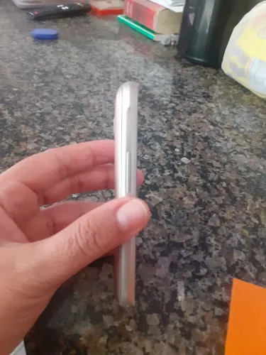 SANSUNG J1 EM PERFEITO ESTADO FUNCIONANDO TUDO