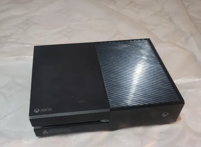 Xbox one FAT para concerto ou retirada de peças!!! Valor negociável!