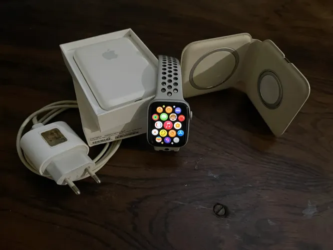 Apple Watch 6 Cellular + Carregador MagSafe Duo + Bateria + 8 Pulseiras (Tudo Original)