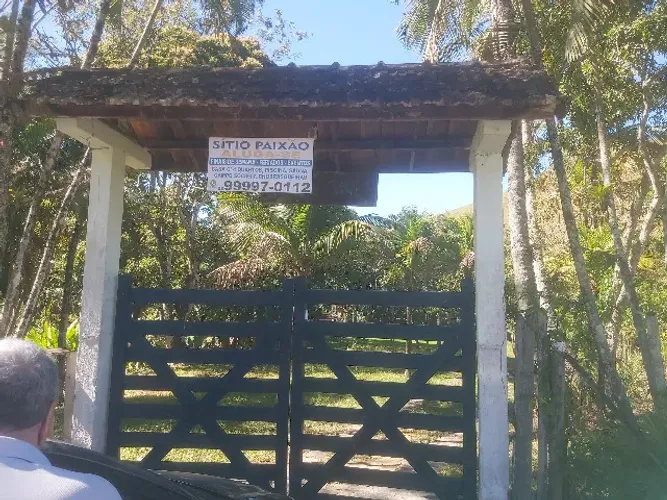 Sítio em Areia Branca com 5.700 m2 com asfalto até a entrada para Venda .