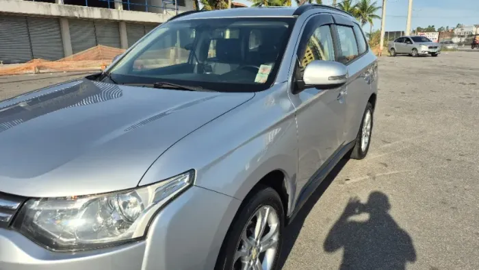 Mitsubishi Outlander 2.0 16V 160cv Aut. 2014