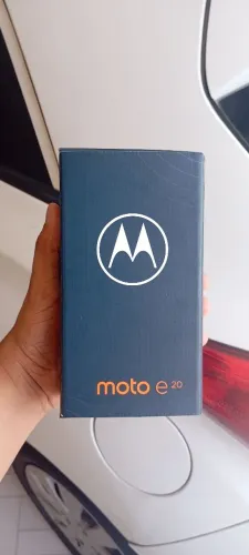 Vendo celular Moto E 20