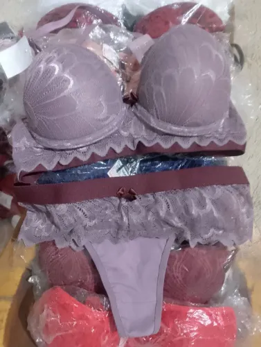 Lote de peças íntimas feminino, masculino e infantil. (171 PCs variada)