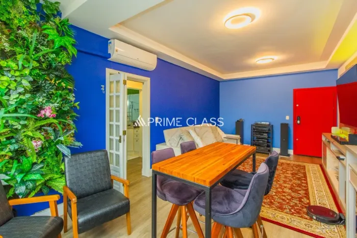 Apartamento 2 quartos, 2 vagas cobertas, mobiliado e decorado, Bairro Niterói - Próximo Ba