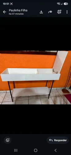 Vendo Aparador com pe de ferro 