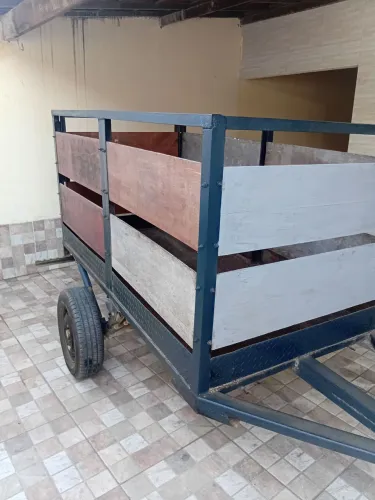 Carretinha reboque de cargas para veículo 