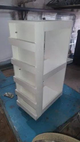 Carrinho auxiliar c/porta esmalte