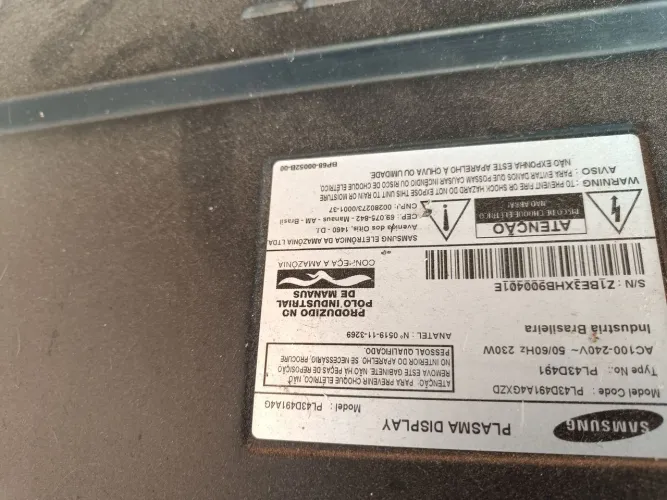 Tv retirada de peças Samsung e sony