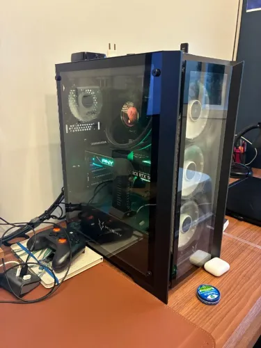 Pc gamer Ryzen 7 5800X RTX 5060 Ti 8 GB