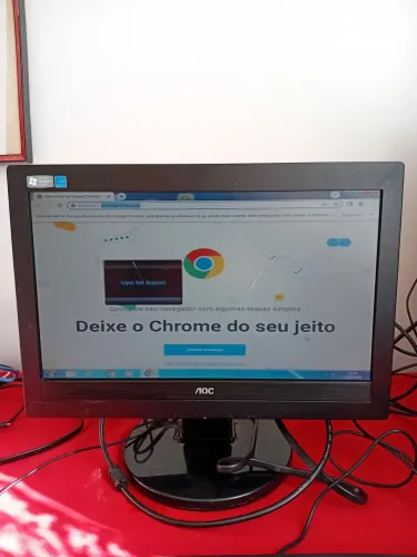 Monitor widescreen AOC 15 polegadas preto (com defeito)