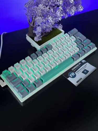 Machenike K500-B61 ABNT2 Teclado Mecânico Gamer RGB 60%