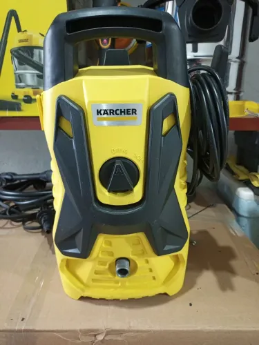 HIDROLAVADORA ELETRICA KARCHER PORTATIL + KIT COMPLETO PARA LAVAR CARRO