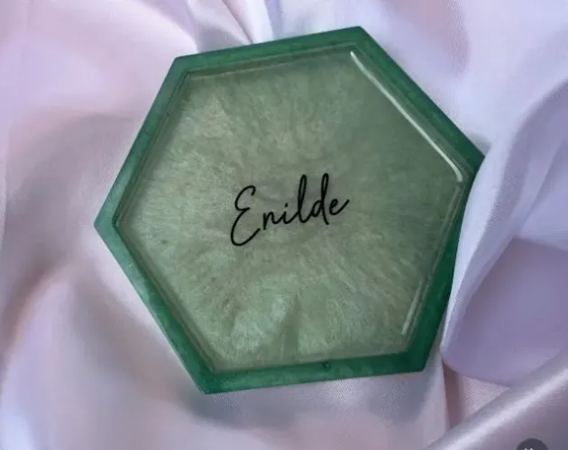 Porta copos de resina personalizado