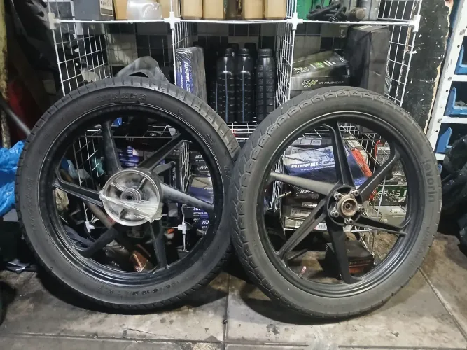 Roda liga leve para titan 150 freio a disco.