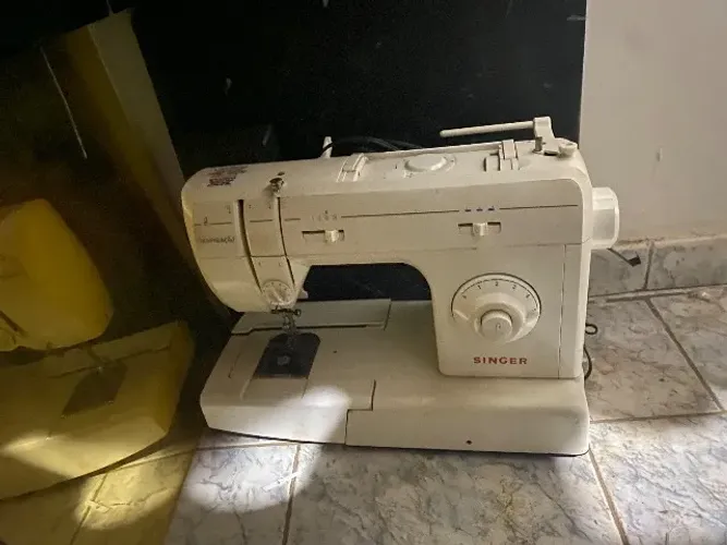 Máquina de costura