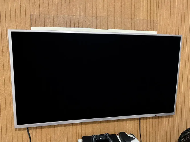 Televisão PHILCO de 50 polegadas