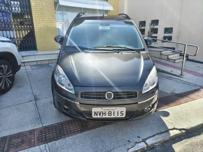 Fiat Idea Essence 1.6 Flex 16V 5P 2012