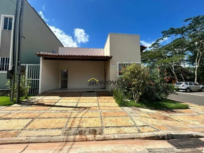 Casa à Venda com 03 Quartos no Condomínio Jardins di Roma  Bairro Pedra Mole