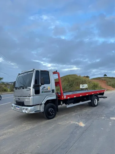 Ford cargo 815 2012 impecável guincho plataforma 