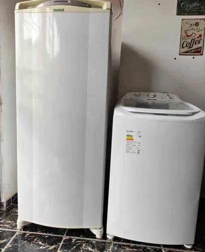 Geladeira e máquina de lavar