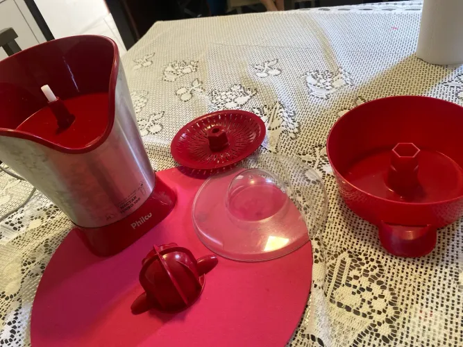 Espremedor de Frutas Philco Néctar Turbo 100 Vermelho e Inox - Perfeito Estado