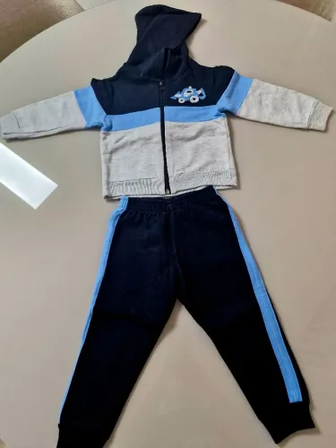 Conjunto moletom infantil Kyly tamanho 2