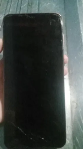 Vende-se celular em bom estado só está com alguns rachado mais e a película vai capinha