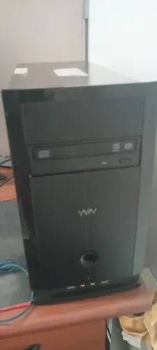 Pc desktop celeron 1.8ghz 2gb RAM 320gb hd