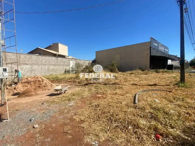 Excelente lote comercial na Avenida Atrás do Residencial Granville para locação 367m², Res