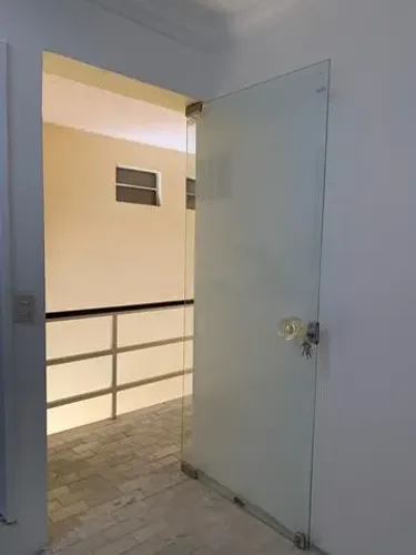 SALA ÓTIMA LOCALIZAÇÃO, ESQUINA COM BARÃO DE STUDART. SALA COMERCIAL NO CORAÇÃO DA ALDEOTA
