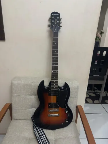 Guitarra Epiphone SG