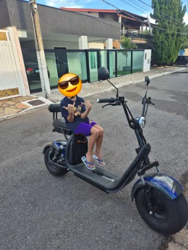 Scooter elétrica x7 pouco rodada.