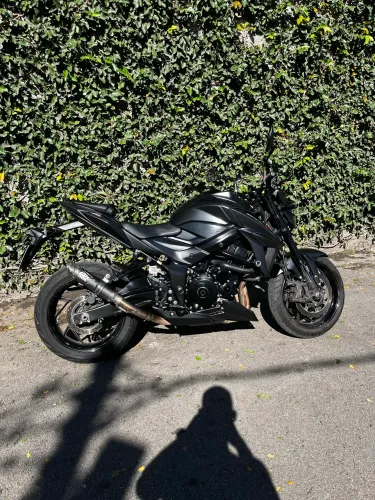 Gsx s 750 22/23, muito nova
