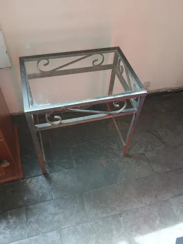 Conjunto Cabeceira e mesa de vidro, muito barato!